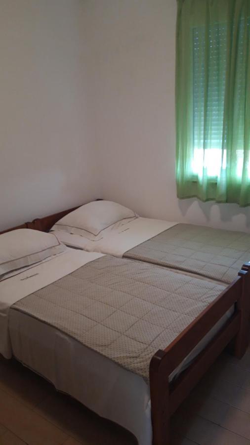 V Apartment *