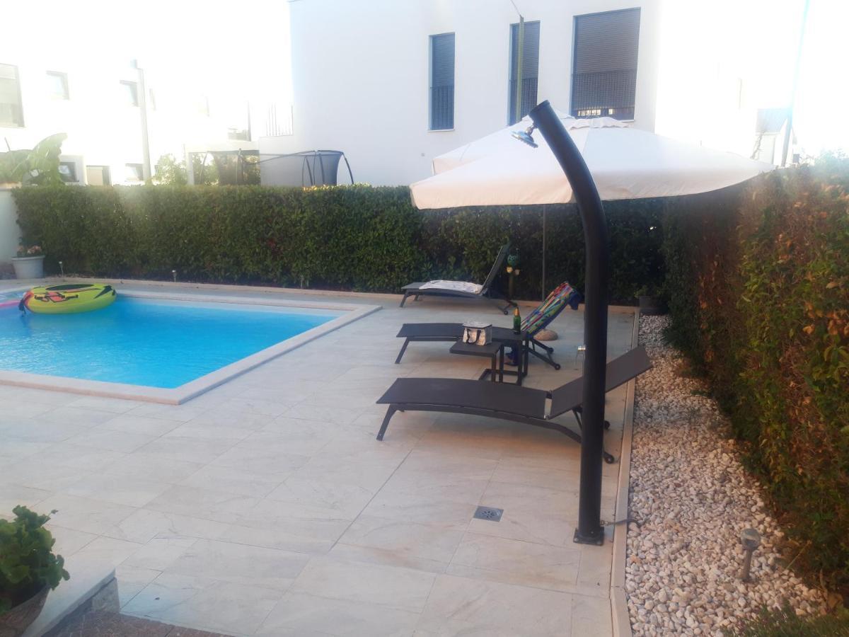V * Porec